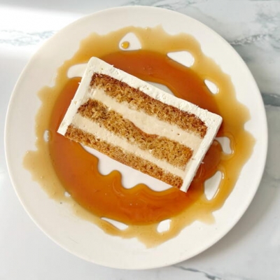 Набор: бенто торт зеленый венок и 2 капкейка ассорти